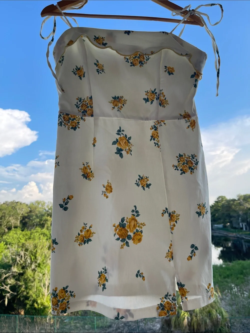 Trixxi Juniors L Floral Mini Dress Ivory Yellow Rose Print